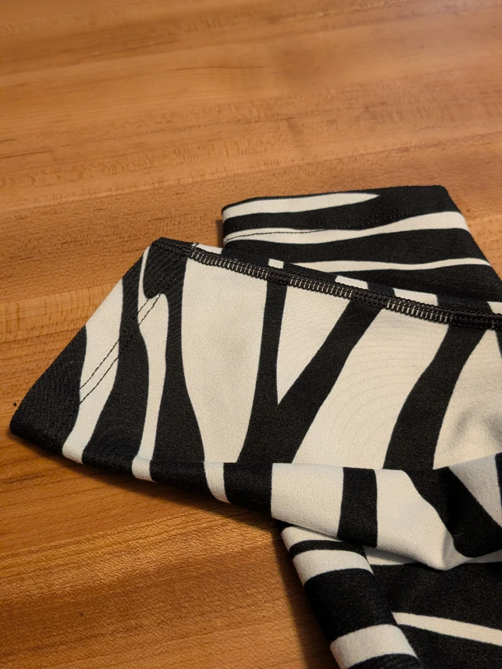 WITH: Wear It To Heart Zebra Print Leggings - Size Small - Excellent Condition